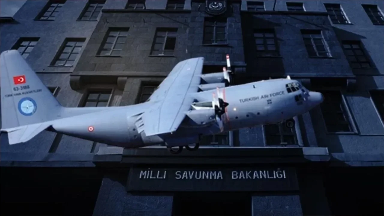 Gürcistan&#039;da askeri kargo uçağımız düştü