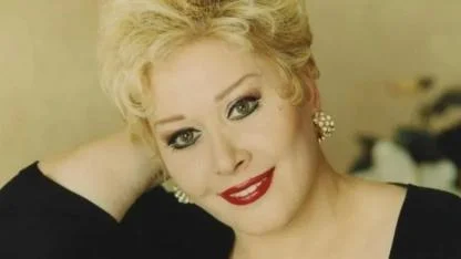 Sanat dünyasının büyük kaybı! Muazzez Abacı hayatını kaybetti