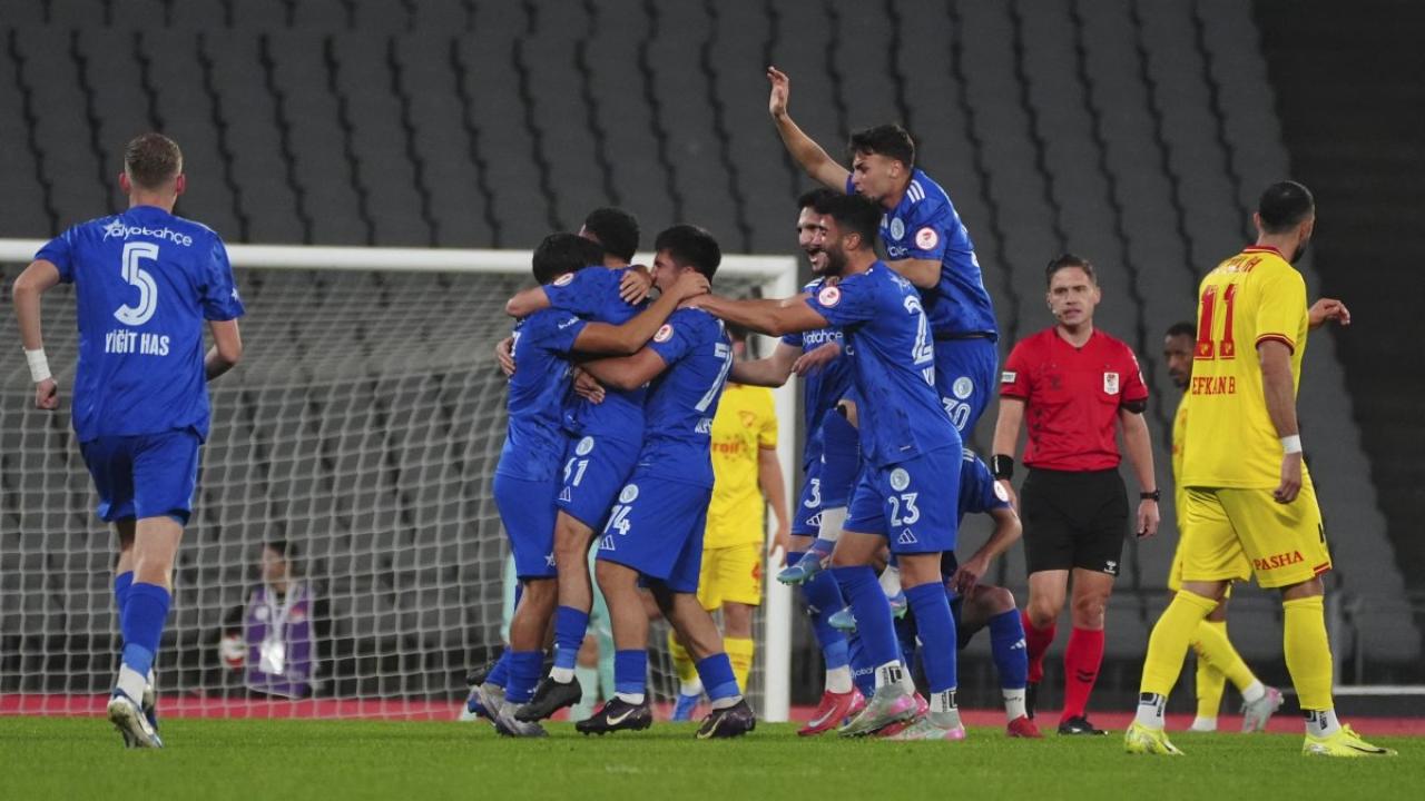 Göztepe kupada 2. lig takımı Yeni Çaryı&#039;ya elendi