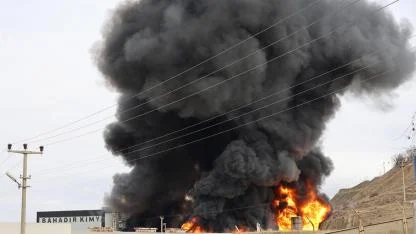 Kırıkkale'nin Yahşihan'daki kimya fabrikasında büyük yangın