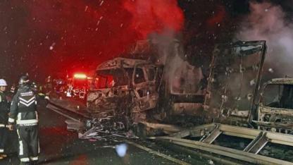 Japonya'da büyük kaos: 50 araçlık zincirleme kazada bilanço çok ağır