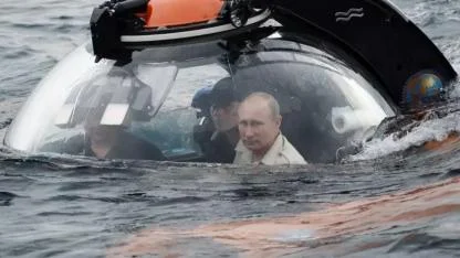 Putin'in denizaltıları iki ülkenin radarında