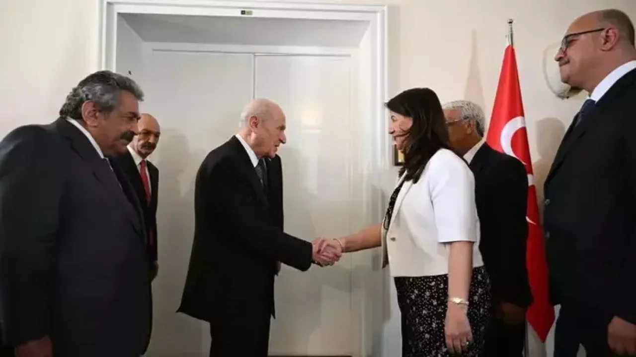 Siyasetin zıt kutup buluşması! DEM heyetinden kritik Bahçeli ziyareti