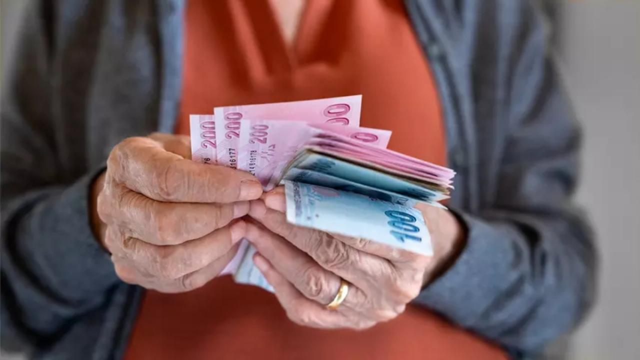 En düşük emekli maaşı ne kadar olacak! Torba yasa 15 Ocak'ta Meclis'e geliyor