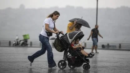 İstanbullular şemsiyelerinizi hazırlayın! AKOM'dan kritik yağış uyarısı geldi