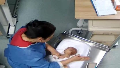 Yeni doğan bebeğe dayak atıp engelli hale getiren o kadın tutuklandı