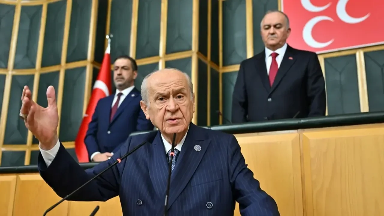 Bahçeli'den Meclis'teki kavgaya sert tepki! CHP'ye "siyasi eşkıyalık" suçlaması