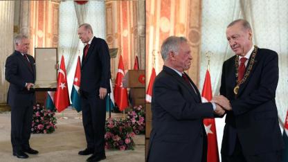 Dolmabahçe'de Erdoğan'a en yüksek devlet nişanı
