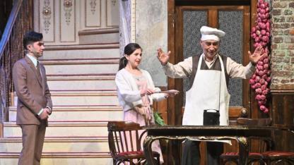 Şener Şen yeniden tiyatro sahnesinde