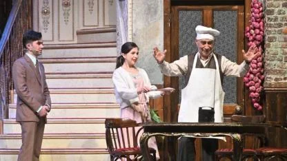 Şener Şen yeniden tiyatro sahnesinde