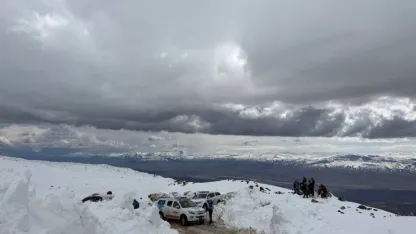 Ağrı Dağı'nda haber alınamayan kadın dağcı için arama çalışması başlatıldı