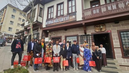Afrikalı öğrenciler, Ankara'da Afrika Kültür Evi'ni gezdi