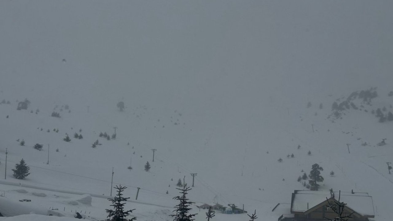 Bolu'nun yüksek kesimlerinde kar yağışı etkili oluyor
