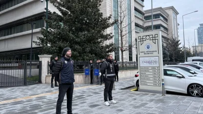 Bursa Büyükşehir Belediye Başkanı Mustafa Bozbey gözaltına alındı