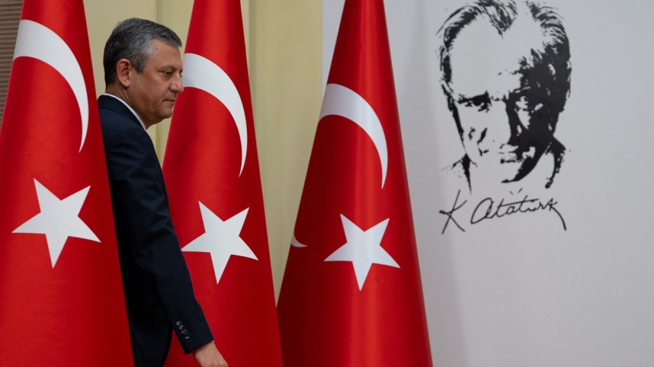 CHP Genel Başkanı Özel, basın toplantısı düzenledi: