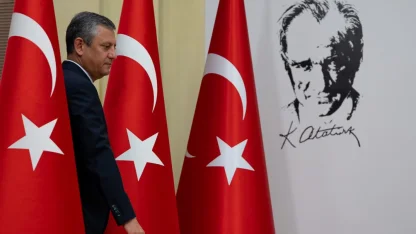 CHP Genel Başkanı Özel, basın toplantısı düzenledi: