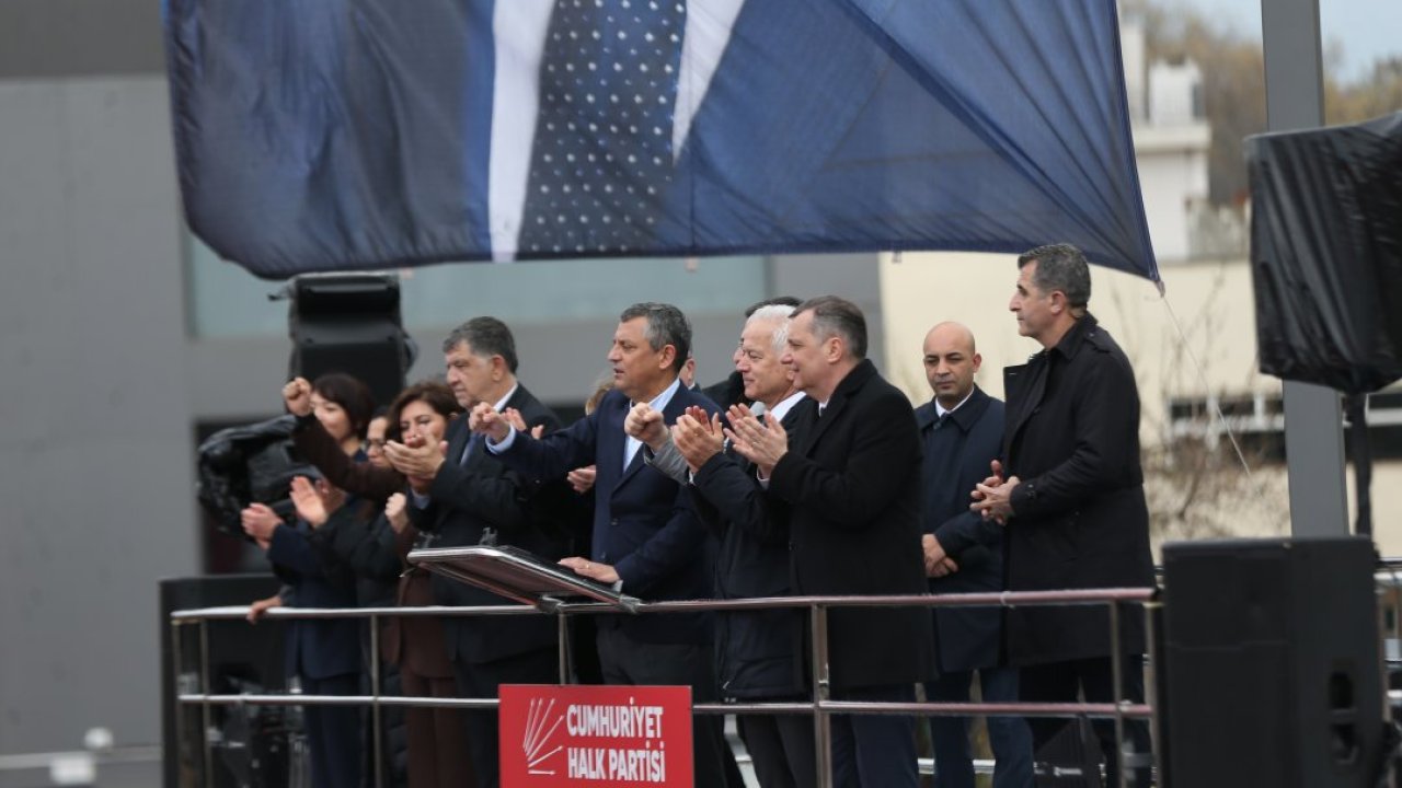 CHP Genel Başkanı Özel, Çanakkale'de "Millet İradesine Sahip Çıkıyor" mitinginde konuştu: