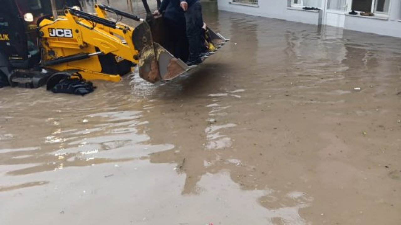 Hatay'da sağanak hayatı olumsuz etkiledi