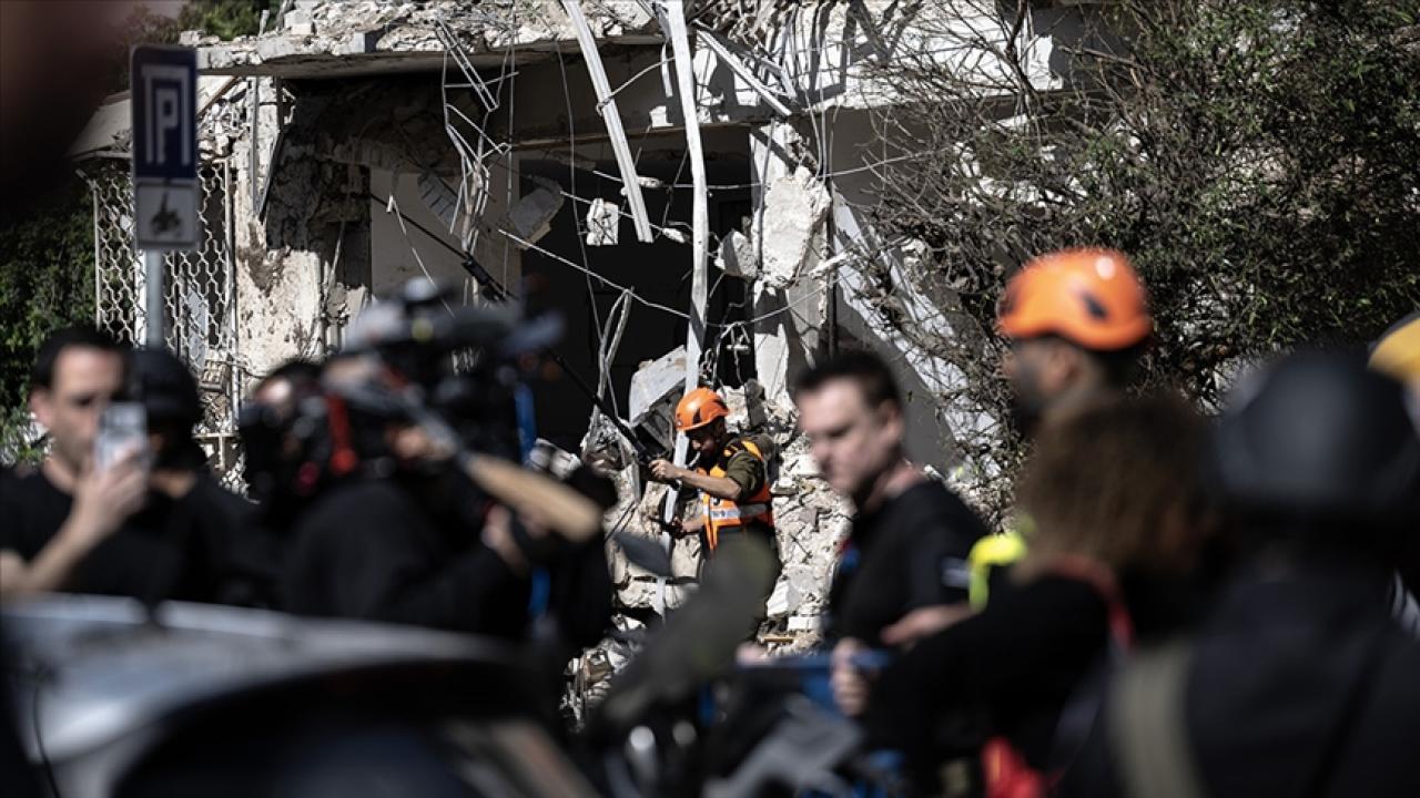 İran'dan 8 Saat Sonra Yeni Dalga: İsrail'in Güneyi Füze Yağmuru Altında!