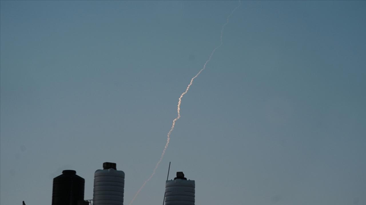 İran’dan sert misilleme: 6 dalga saldırı