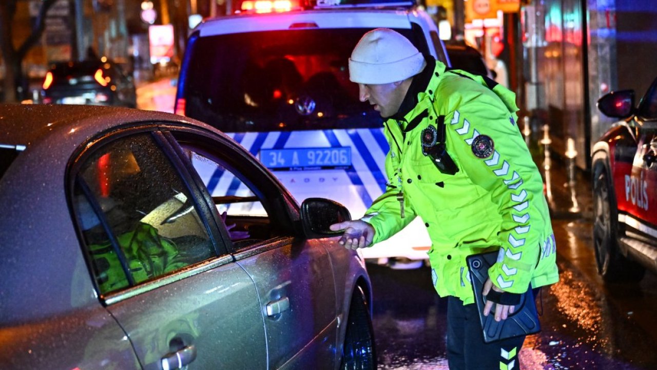 Kadıköy'de trafik denetimi ve asayiş uygulaması yapıldı