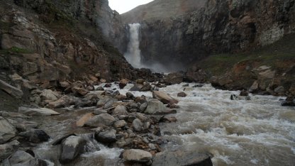 Muş'ta şelaleler daha coşkulu akmaya başladı