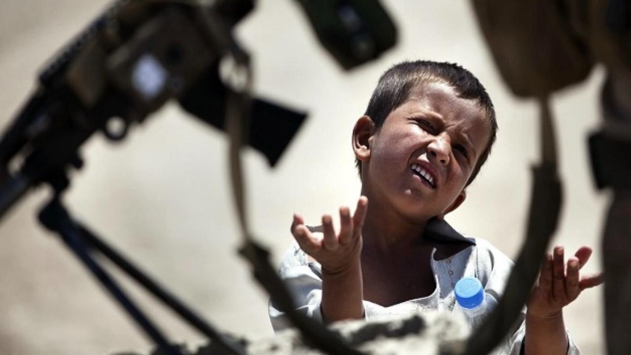 Orta Doğu 'da insanlığın iflası silahların gölgesinde; çocuk olmak