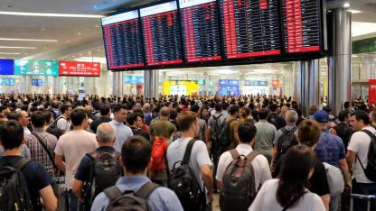 Ortadoğu’daki gerilim hava trafiğini vurdu: Dubai’de panik yaşandı, Türkiye bazı uçuşları durdurdu
