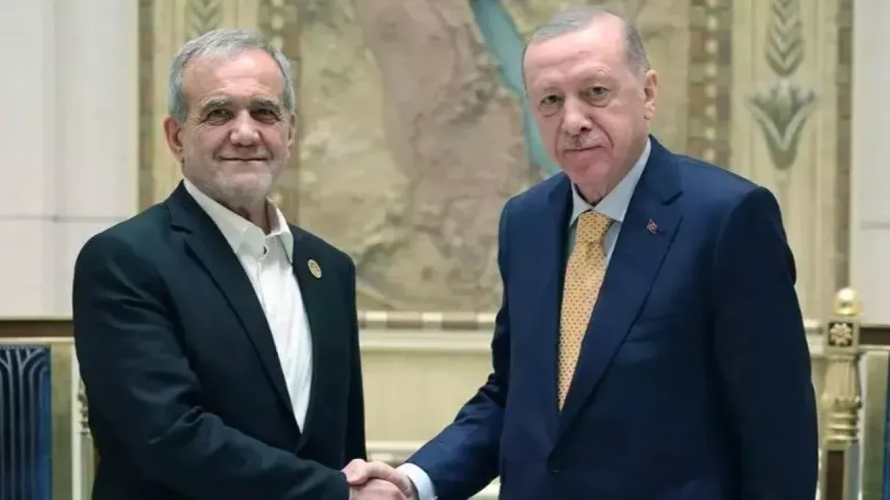 Pezeşkiyan'dan Türkçe Paylaşım: O Lider İçin Şok Sözler