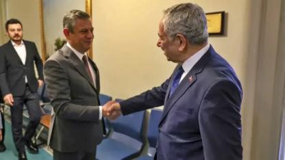 Özgür Özel ile Bülent Arınç ne konuştu? 1 saat 15 dakikalık zirvenin perde arkası