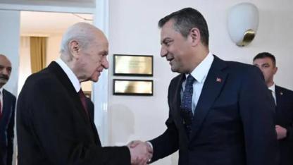 Bahçeli'den Özgür Özel'e sürpriz Kadir Gecesi telefonu!