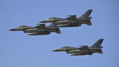Son dakika: 6 F-16 savaş uçağı KKTC’ye konuşlandırıldı