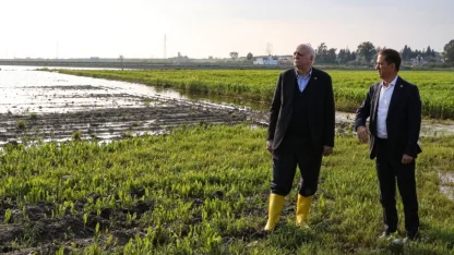TZOB Genel Başkanı Bayraktar, Adana'da sağanaktan etkilenen bölgelerde incelemelerde bulundu