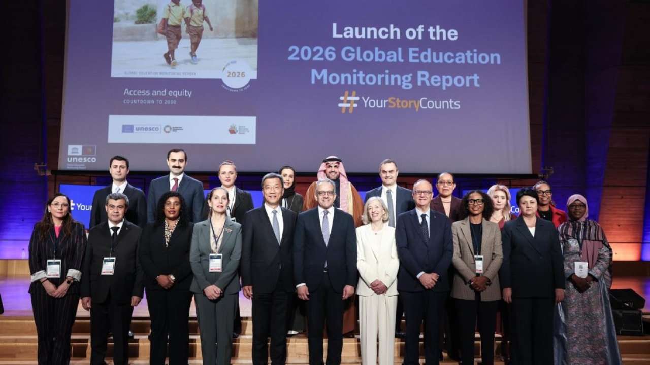 UNESCO'nun Paris'teki toplantısında Türkiye'nin eğitimdeki başarıları örnek gösterildi