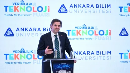 8. Verimlilik ve Teknoloji Fuarı kapsamında "V.Talks" paneli düzenlendi