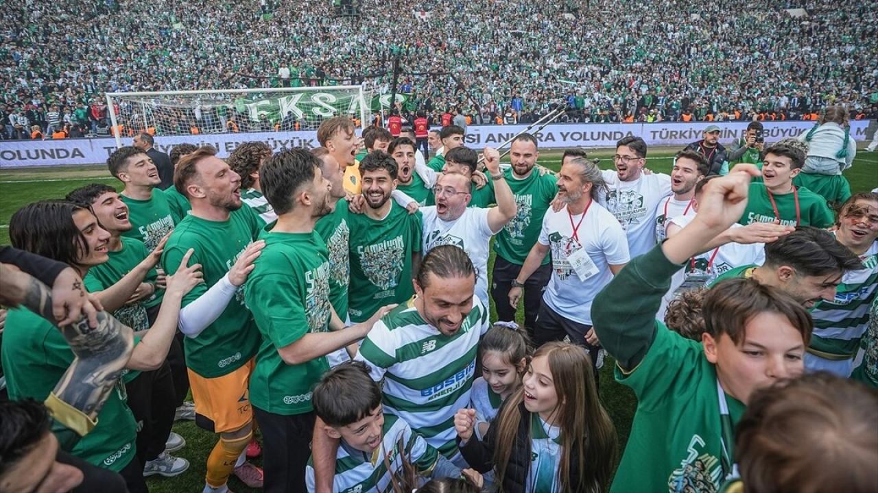 Anadolu Devinin Muhteşem Dönüşü: Şampiyon Bursaspor 1.Lige Yükseldi.