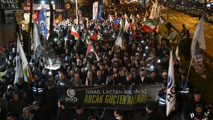 Anadolu Gençlik Derneğinden Fatih'te ABD ve İsrail karşıtı protesto