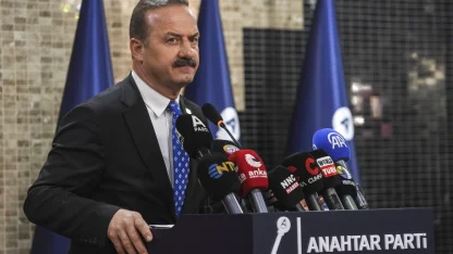 Anahtar Parti'ye katılım