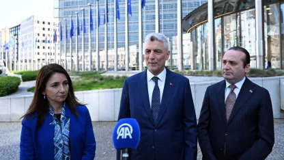 Bakan Bolat, AB Komisyonu Üyesi Wopke Hoekstra ile görüştü: