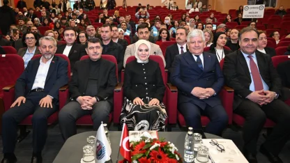 Bakan Göktaş, Aile ve Sağlık Çalıştayı'nın kapanışında konuştu: