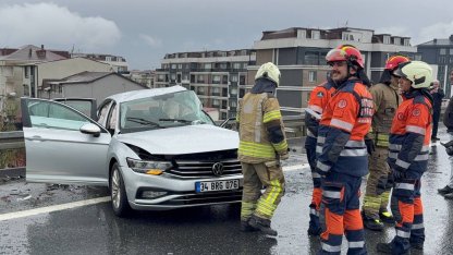 Çekmeköy'de trafik kazasında 4 kişi yaralandı