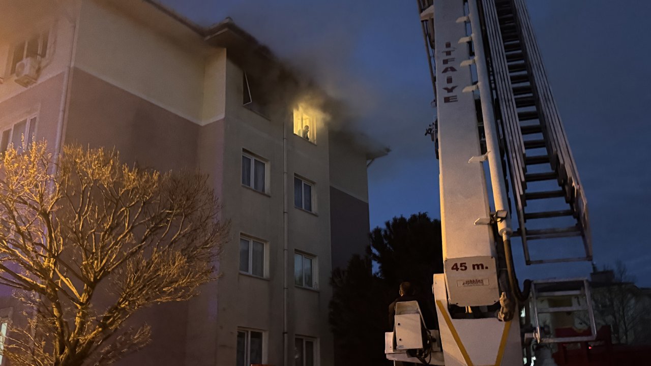 Edirne'de bir apartman dairesinde çıkan yangın söndürüldü