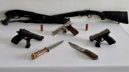 Erzurum'da yasa dışı silahlanmanın önlenmesine yönelik operasyonda 2 zanlı yakalandı