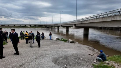 GÜNCELLEME - Bursa'da aracıyla akıntıya kapılan sürücünün cesedine ulaşıldı