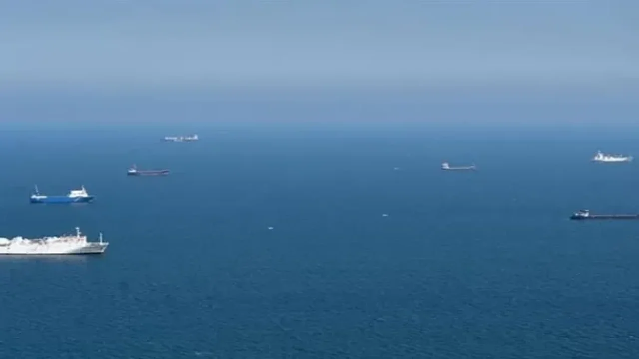 Hürmüz Boğazı'nda "Ölümcül Girdap" Tehdidi: Trump ve İran Arasında İpler Gerildi!