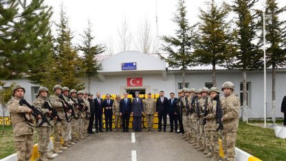 İçişleri Bakan Yardımcısı Yiğitbaşı, Van'da ziyaretlerde bulundu