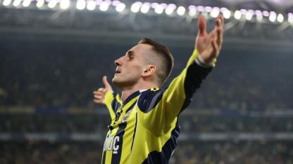 Kadıköy'de 90+11 Çılgınlığı! Derbi Fenerbahçe'nin. Süper Lig’de Şampiyonluk Ateşi Yeniden Yandı: Beşiktaş’ın 7 Aylık Deplasman Serisi Son Dakika Penaltısıyla Bozuldu!