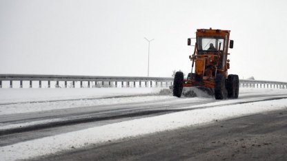 Kars'ta kar yağışı nedeniyle ulaşım aksıyor