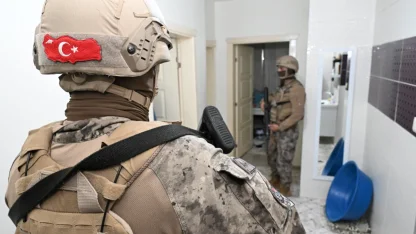 Mersin merkezli 3 ilde yasa dışı bahis operasyonunda 19 zanlı tutuklandı