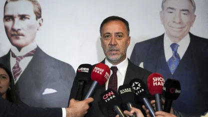 MHP İstanbul İl Başkanı Yılmaz yönetim kuruluyla ilk toplantısını yaptı: